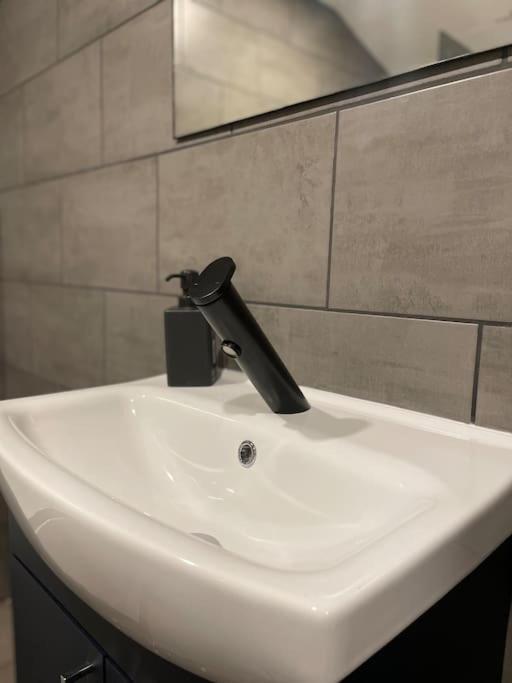 Central Area Terraced House With Private Hot Tub لينكولن المظهر الخارجي الصورة